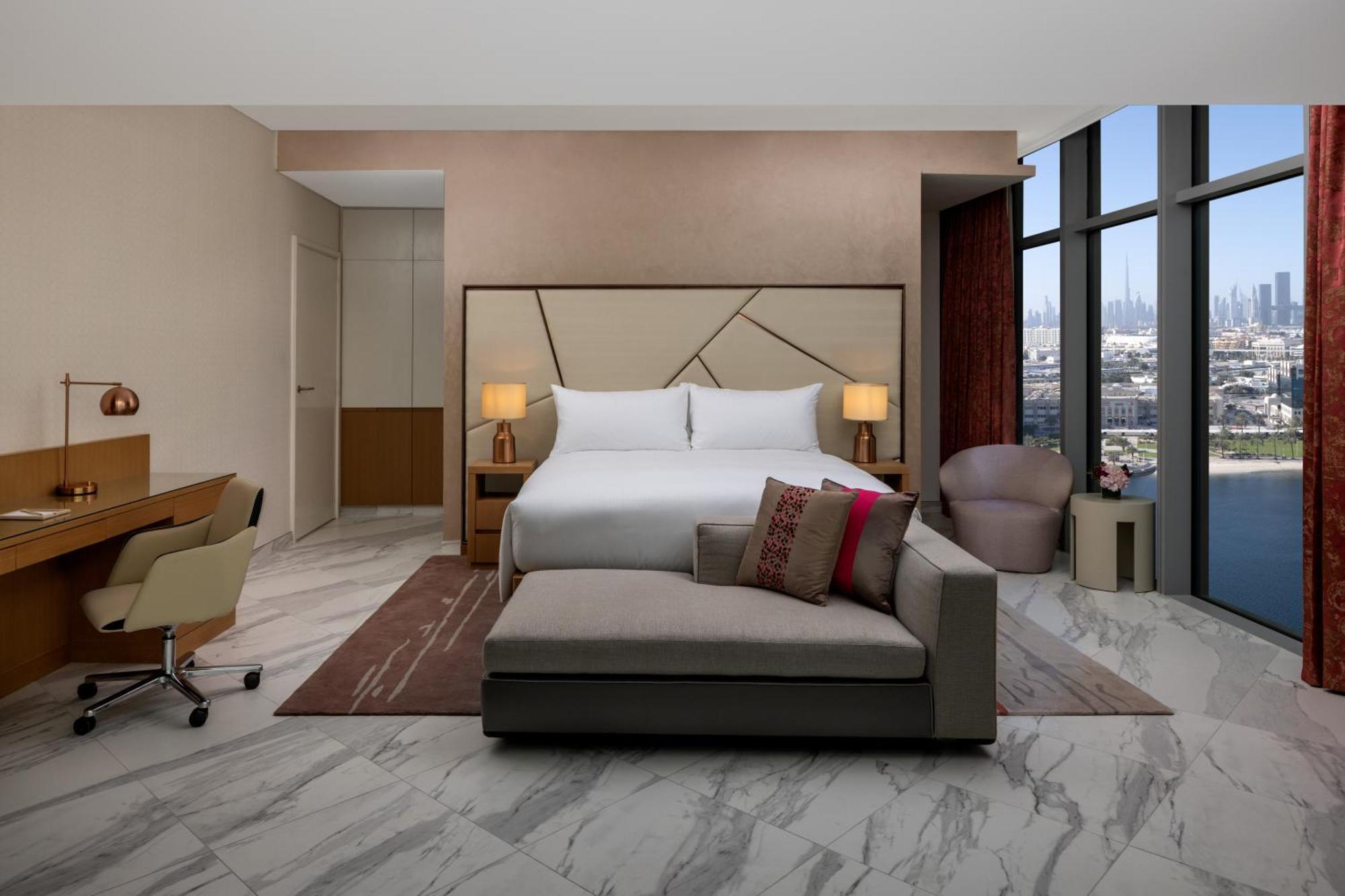 Hilton Dubai Creek Hotel & Residences Exteriör bild