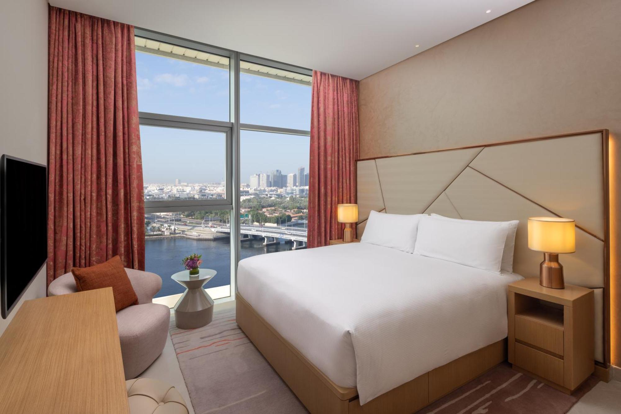 Hilton Dubai Creek Hotel & Residences Exteriör bild