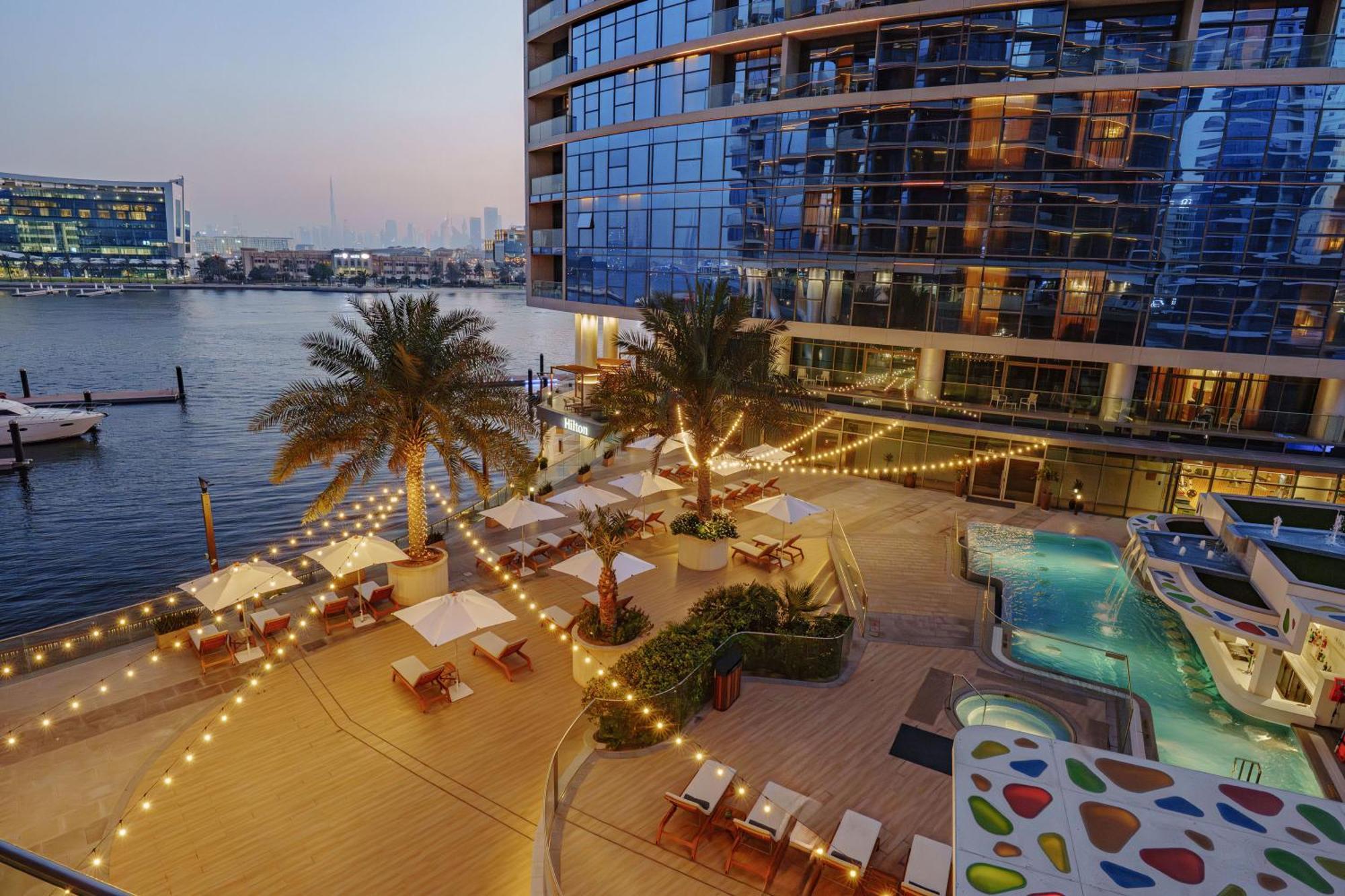 Hilton Dubai Creek Hotel & Residences Exteriör bild