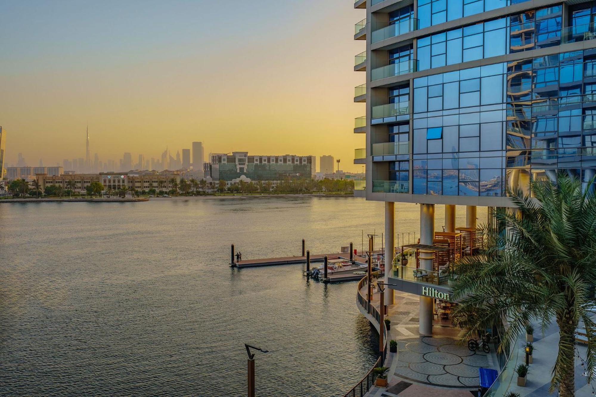 Hilton Dubai Creek Hotel & Residences Exteriör bild